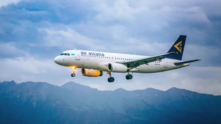 “Қоштасу хатын жазған”: Air Astana ұшағы апатқа ұшырай жаздады