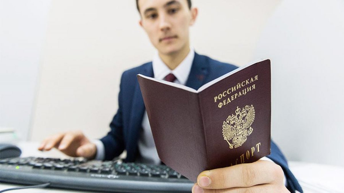 Сколько россиян обратилось за видом на жительство в Казахстане