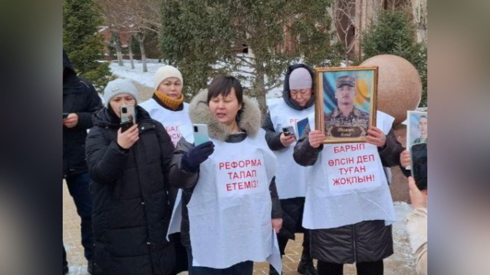 Тоқаев әскерде қаза тапқан сарбаздар ісі бойынша Бас прокурорға тапсырма берді