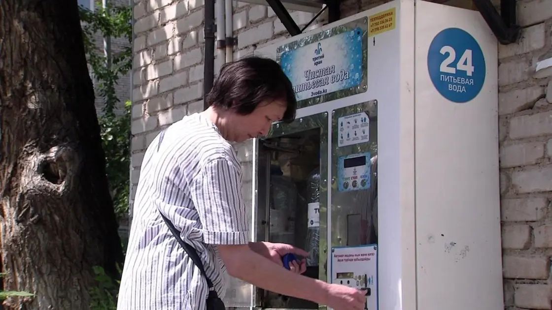 80 көлдің ортасында орналасқан Көкшетау тұрғындары таза ауыз су таппай отырғандарын айтып, шағымдануда
