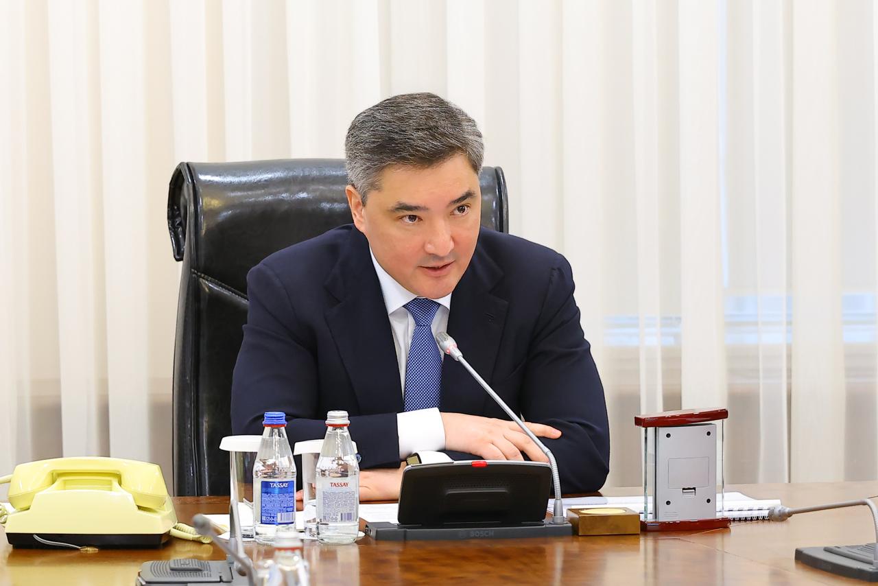 Бектенов көлік-транзиттік әлеуетті дамыту жұмыстарын жеделдетуді тапсырды 