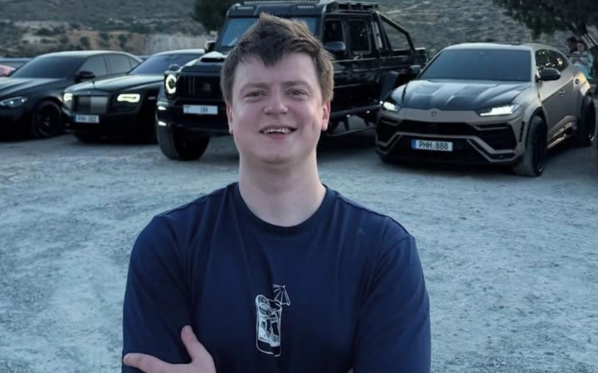 Қаржылық мониторинг агенттігі «Mellstroy» блогеріне қатысты тергеуді бастады 