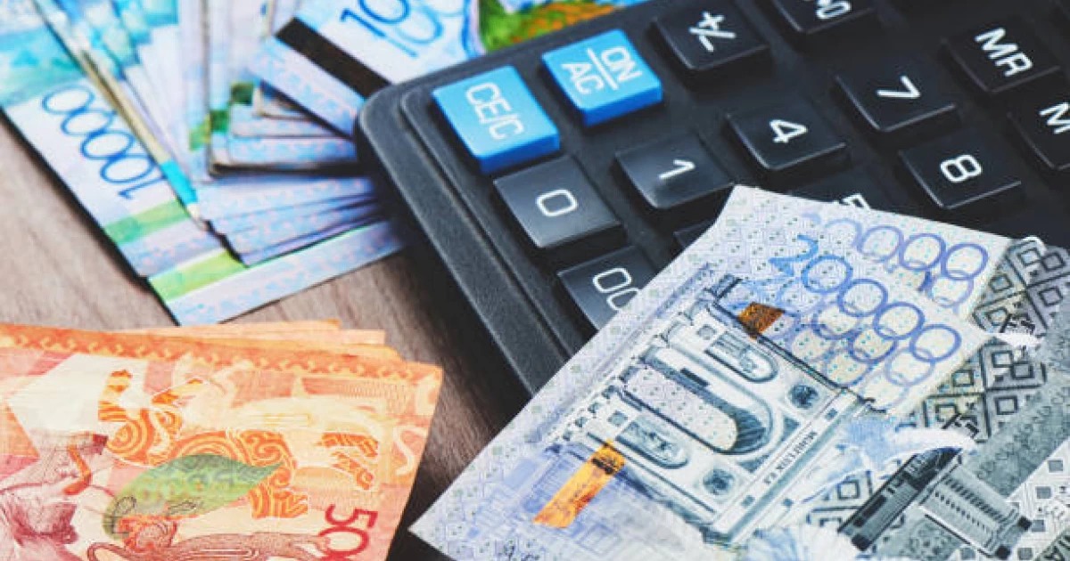 1,5 млн қазақстандықтың шоты бұғатталған: мәселе қалай шешіледі? 