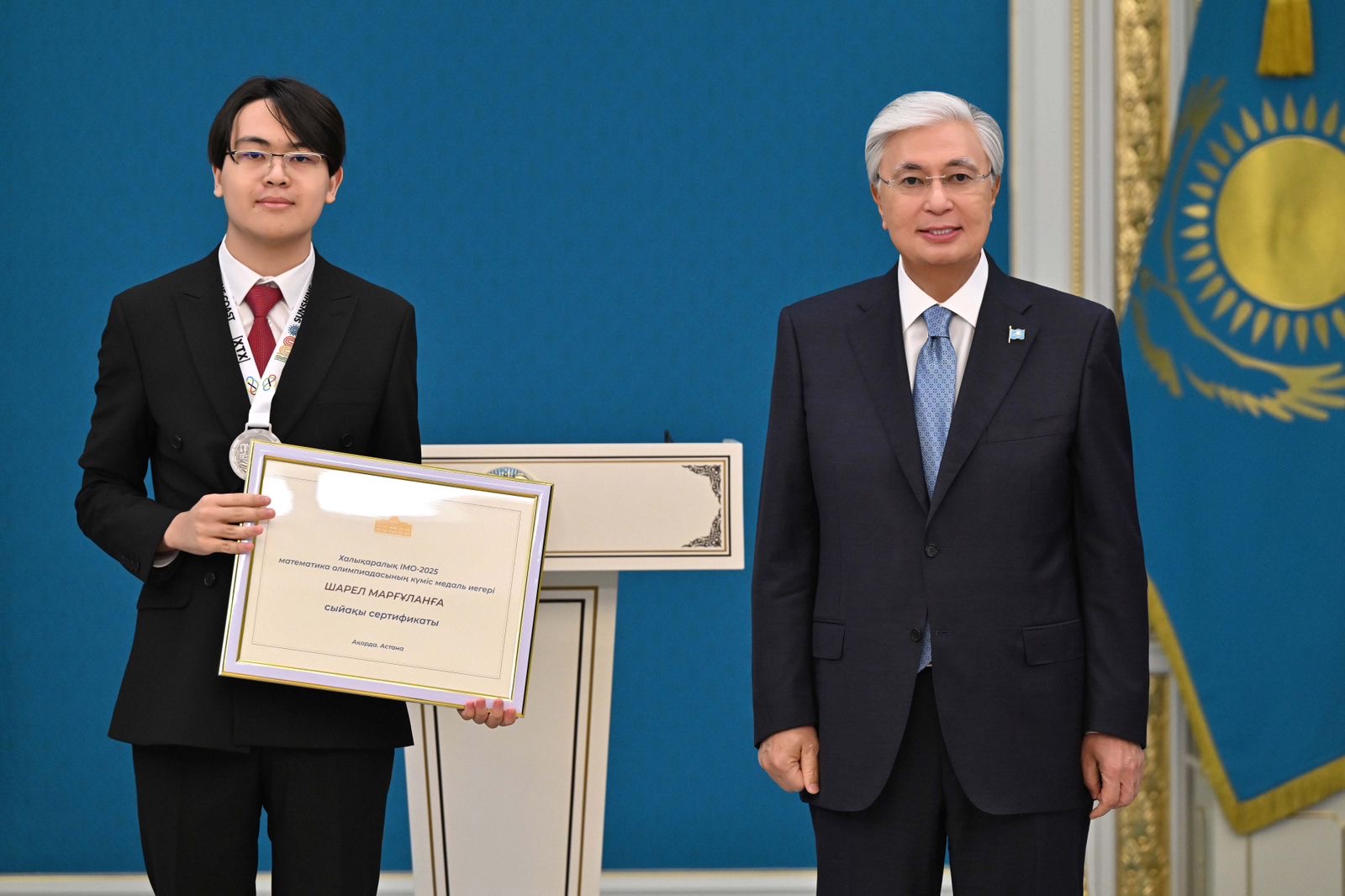 Президент қолынан марапат алған жас математикке Cambridge пен Imperial таласуда  