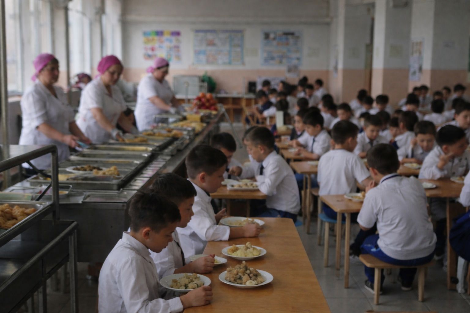 Мектеп асханасындағы кемшіліктер: депутат Премьер-министрге үшінші рет сауал жолдады