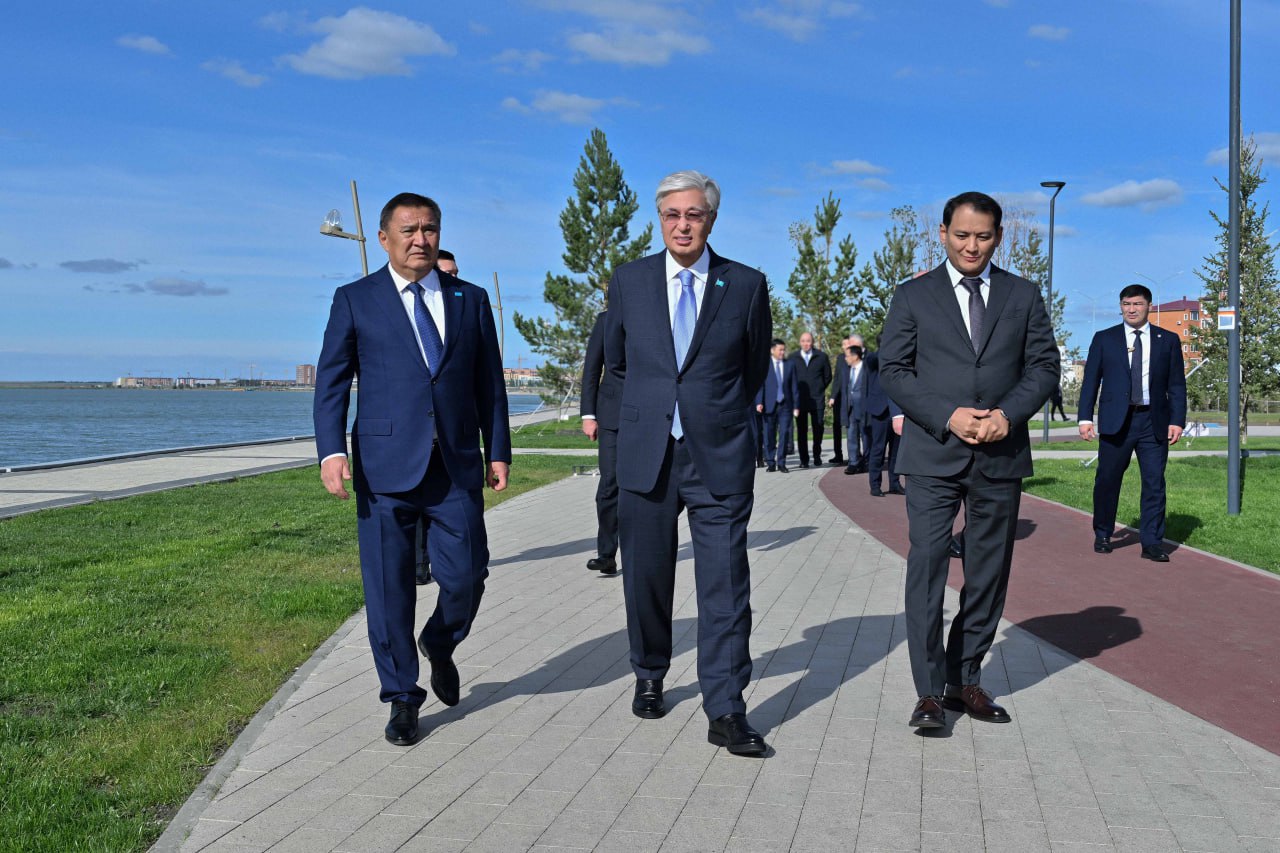 Президентке Көкшетаудағы “Көк шалғын” қоғамдық кеңістігін дамыту жобасы таныстырылды
