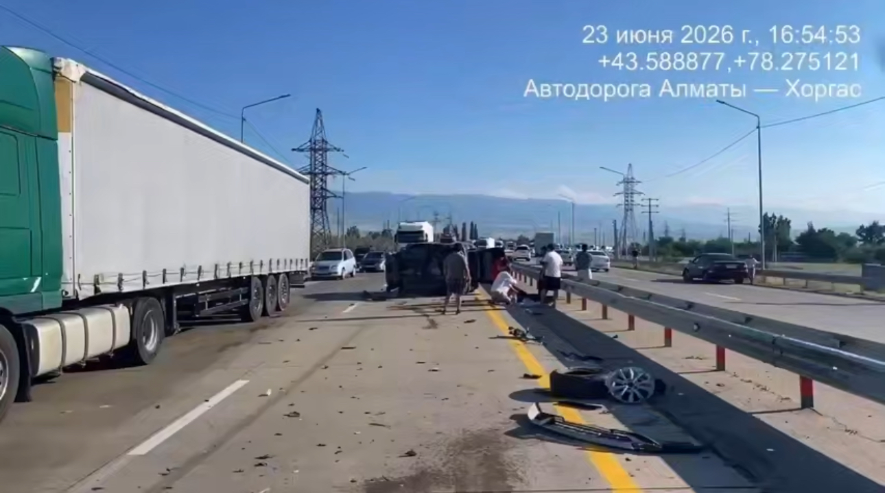 Алматы – Қорғас бағытындағы жол апатынан үш адам көз жұмды