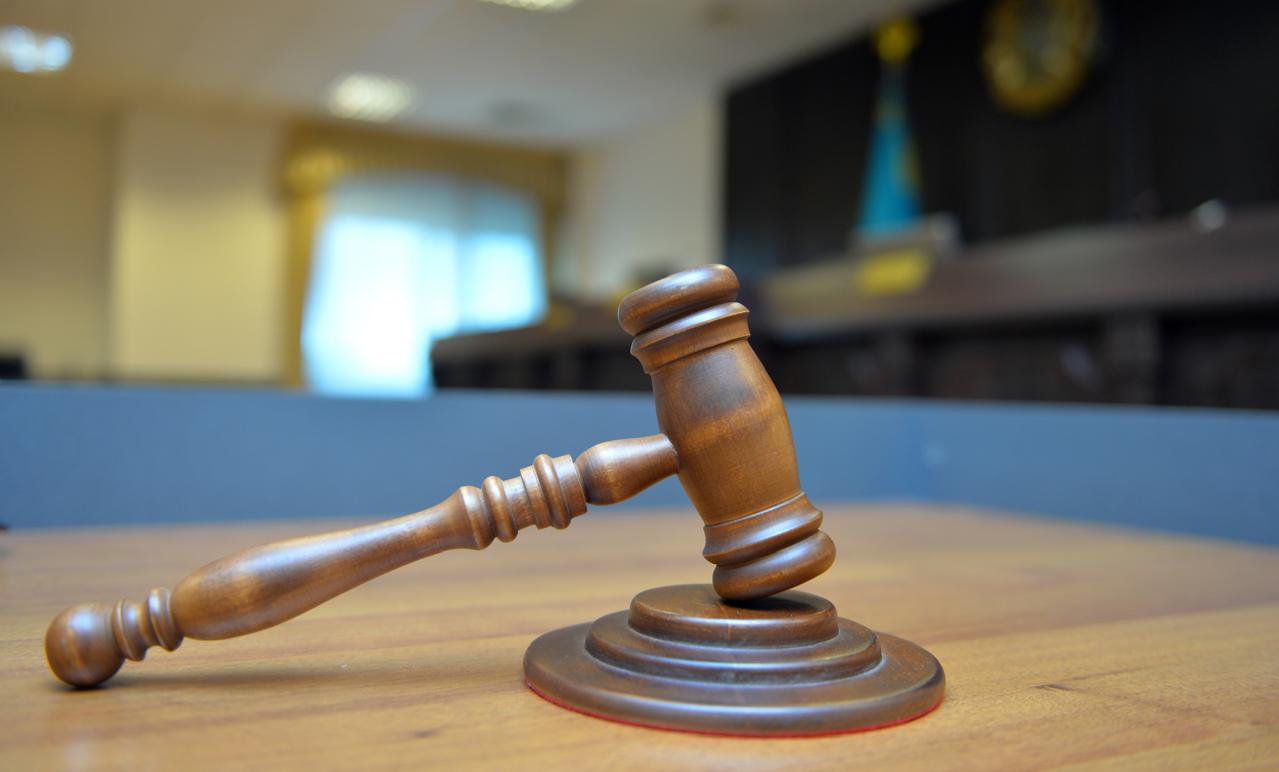 Бала тәрбиесіндегі салғырттық: ана әкімшілік жауапқа тартылды