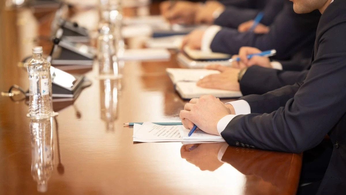 Құрылтайдағы 145 мандат қалай бөлінеді — сарапшы есебі