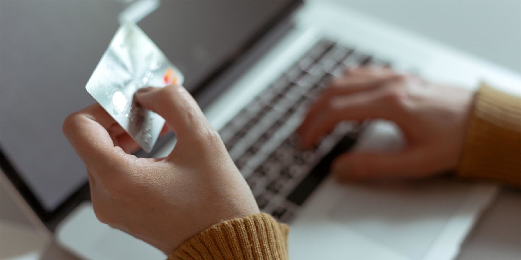 Сенімге кірген: Қарағандылық тұрғын туысының атынан 2,5 млн теңге несие рәсімдеген