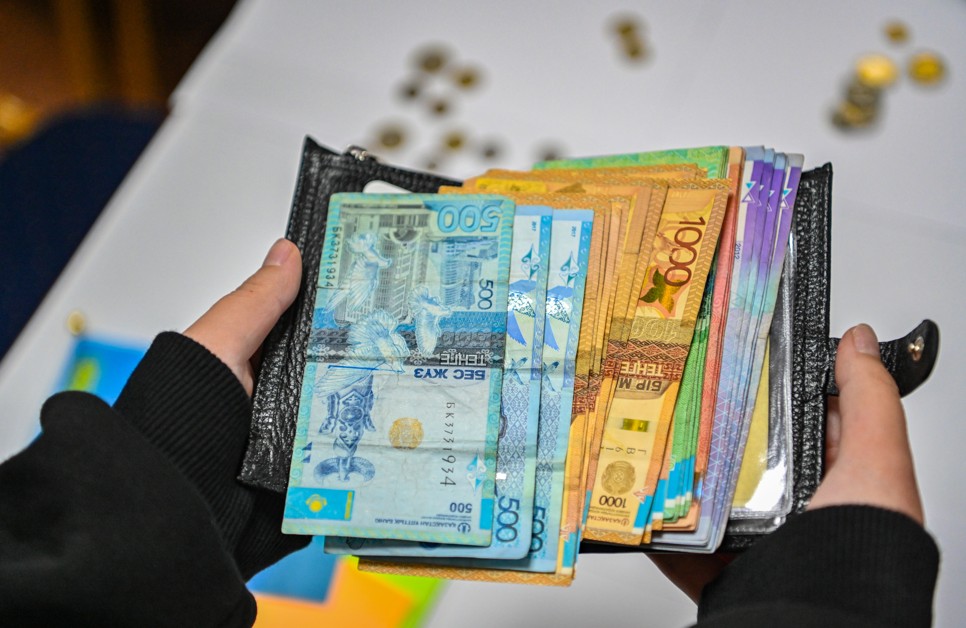 Халықтың қалтасы қалыңдай ма? Биыл табыс жақсарады деген болжам бар