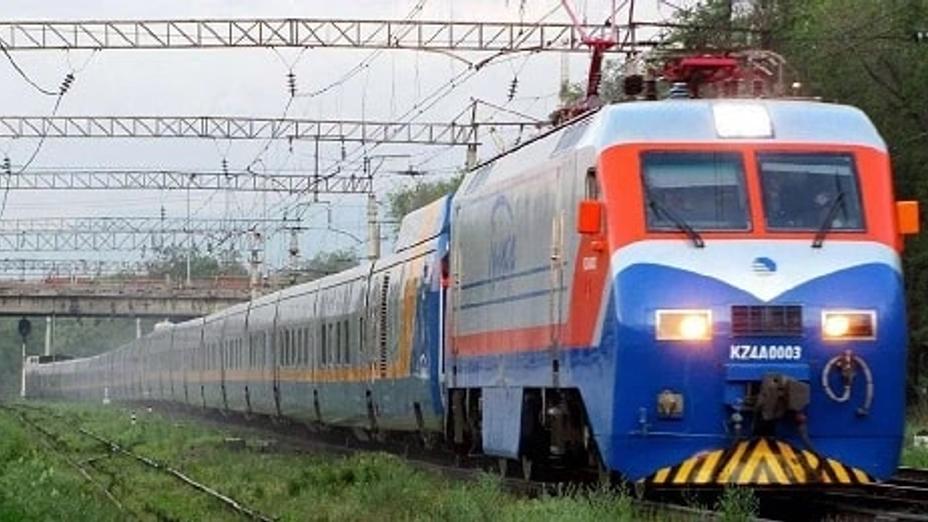 Қазақстан пойыздарындағы тегін қызметтер: билет құнына не кіреді?
