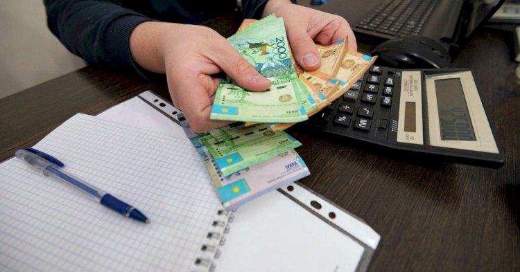 Байқоңырда мектеп есепшісі мұғалімдердің жалақысынан 52 млн теңге ұрлаған