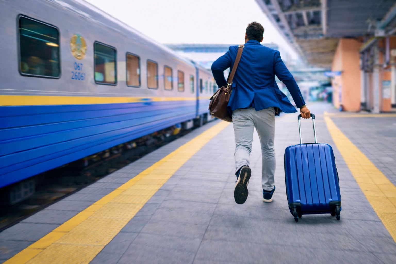 Жолаушы пойызға үлгермей қалған жағдайда не істеу керек?